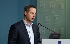 НАПК считает, что решения, принятые на заседаниях комитета под председательством Ростислава Шурмы, создавали условия для успешности бизнеса брата