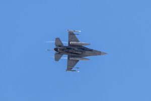 Первую партию F-16 Украина получит в 2024 году, отметил Зеленский