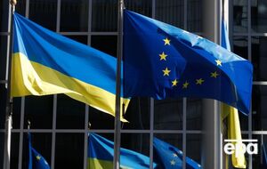 Европейский союз принял решение начать переговоры с Украиной о ее вступлении в ЕС и будет помогать ей на пути к членству, отметили Мишель, фон дер Ляйен и Метсола