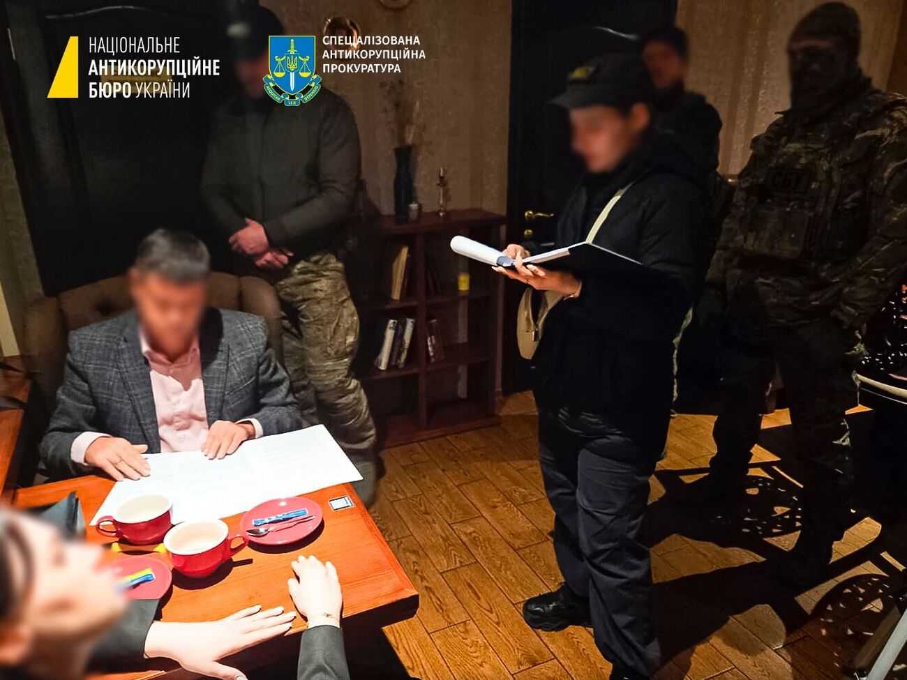 За даними ЗМІ, заступник голови облради, про якого йдеться, – Владислав Куценко