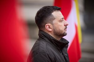 Зеленський каже, що ворожий А-50 українські військові знищили завдяки союзу України і партнерів