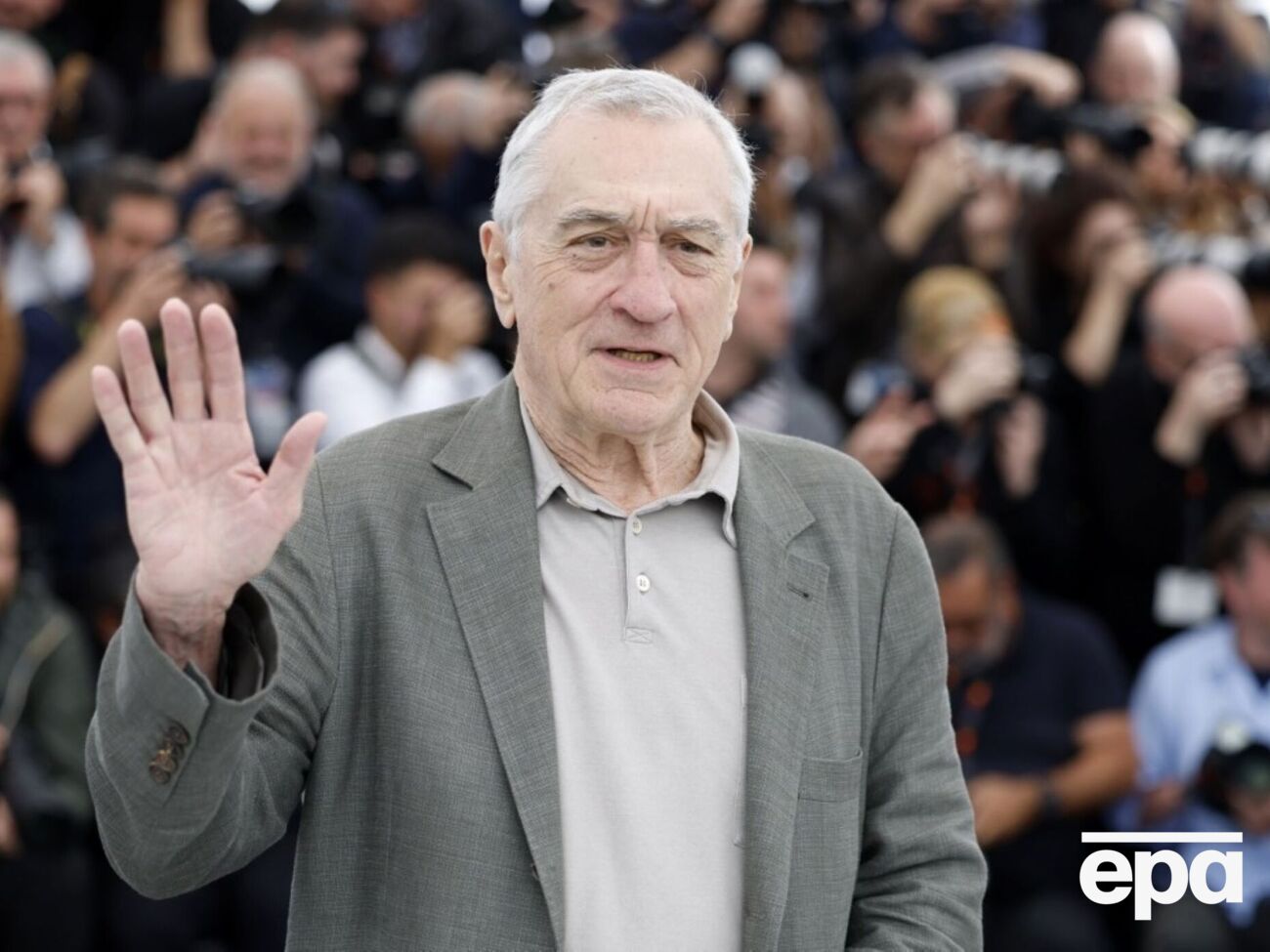 Де Ніро: Якщо воєнний злочинець Путін досягне успіху у своєму аморальному вторгненні в Україну, жодна країна не буде у безпеці