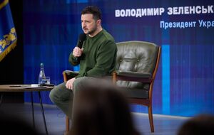 Сырский хочет быть в каждой бригаде сил обороны Украины, чтобы "сделать выводы", отметил Зеленский (на фото)