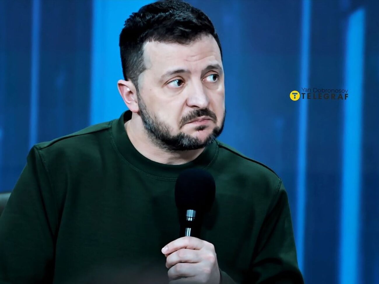 Зеленский вступил в должность президента 20 мая 2019 года