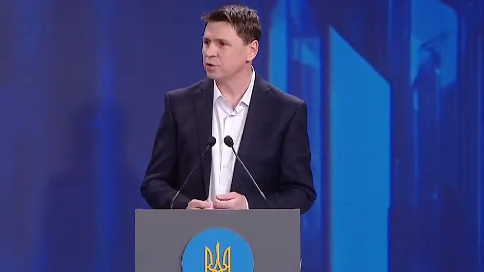 Подоляк: Трішки менше було б віри в те, що РФ – "величезна й найпотужніша країна", то Санкт-Петербург можна було б перейменувати на Авдіївку
