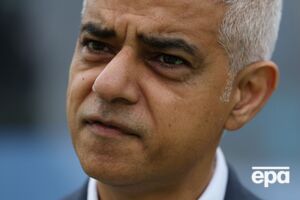 На средства от продажи недвижимости российских олигархов можно было бы построить в Лондоне более 4 тыс. недорогих домов, отметил Хан