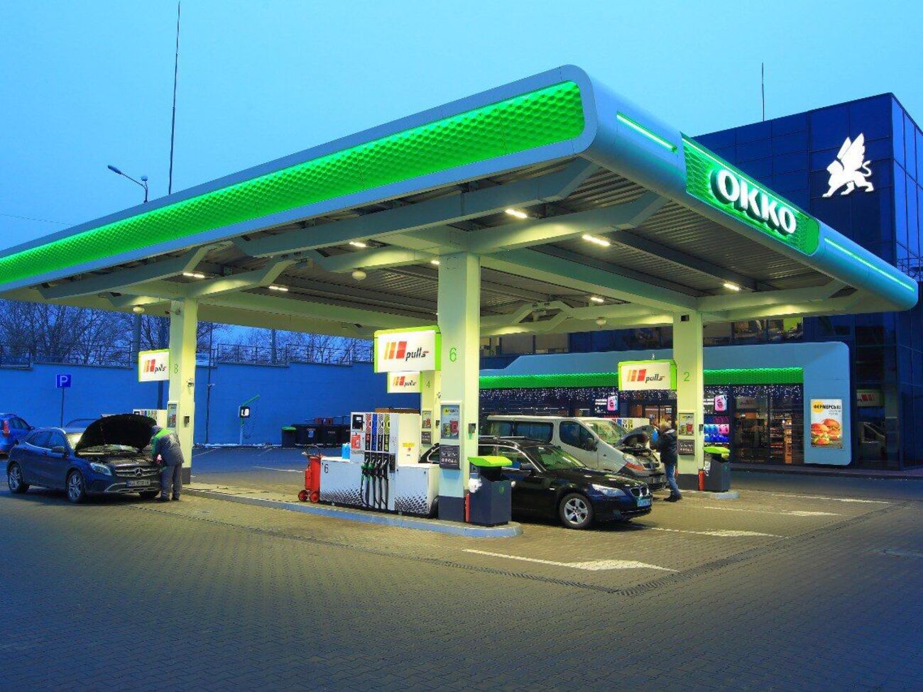 Мережа переказує по 1 грн з кожного проданого літра пального марки Pulls на зброю