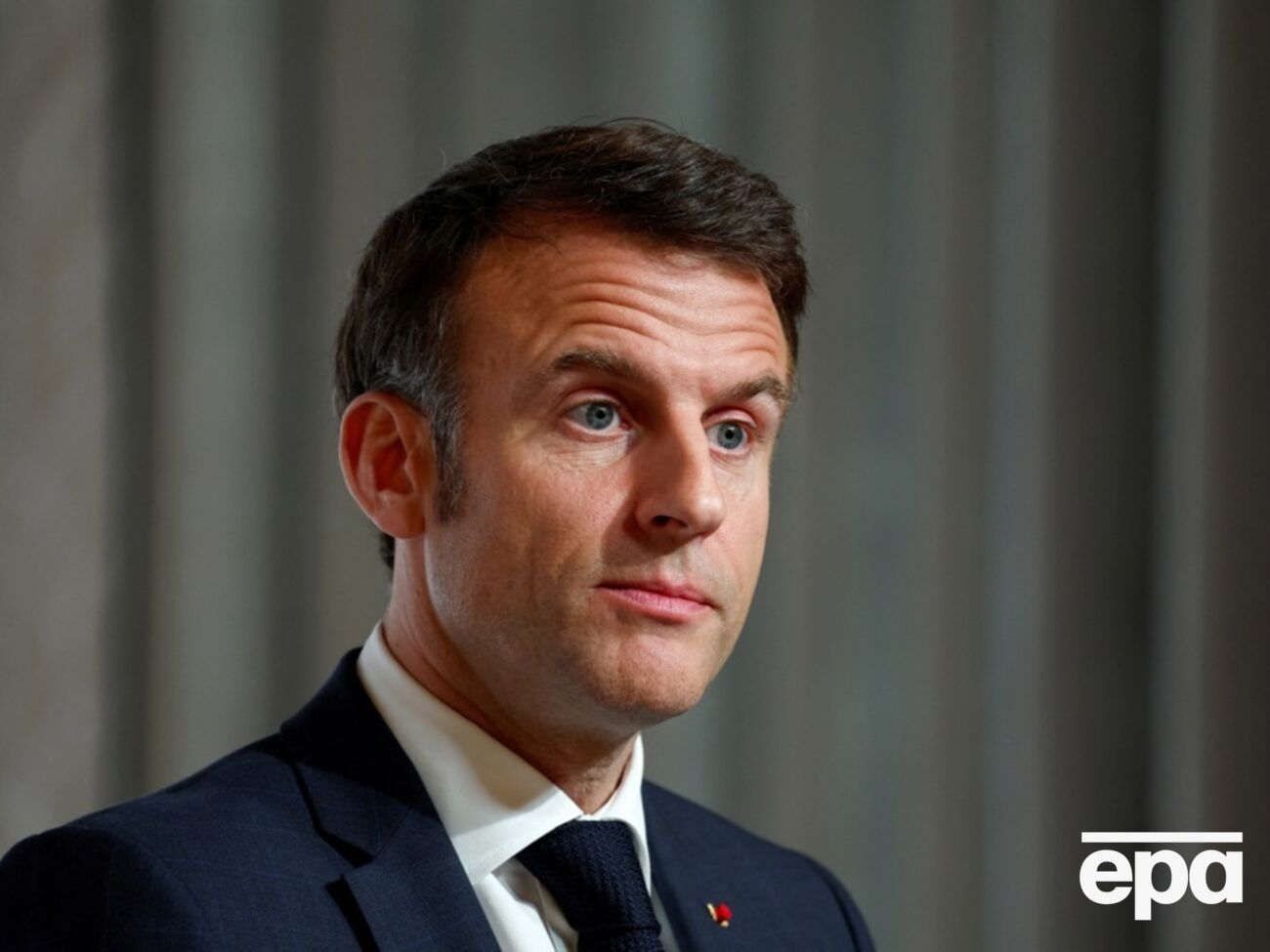 Макрон призвал давать больше помощи Украине