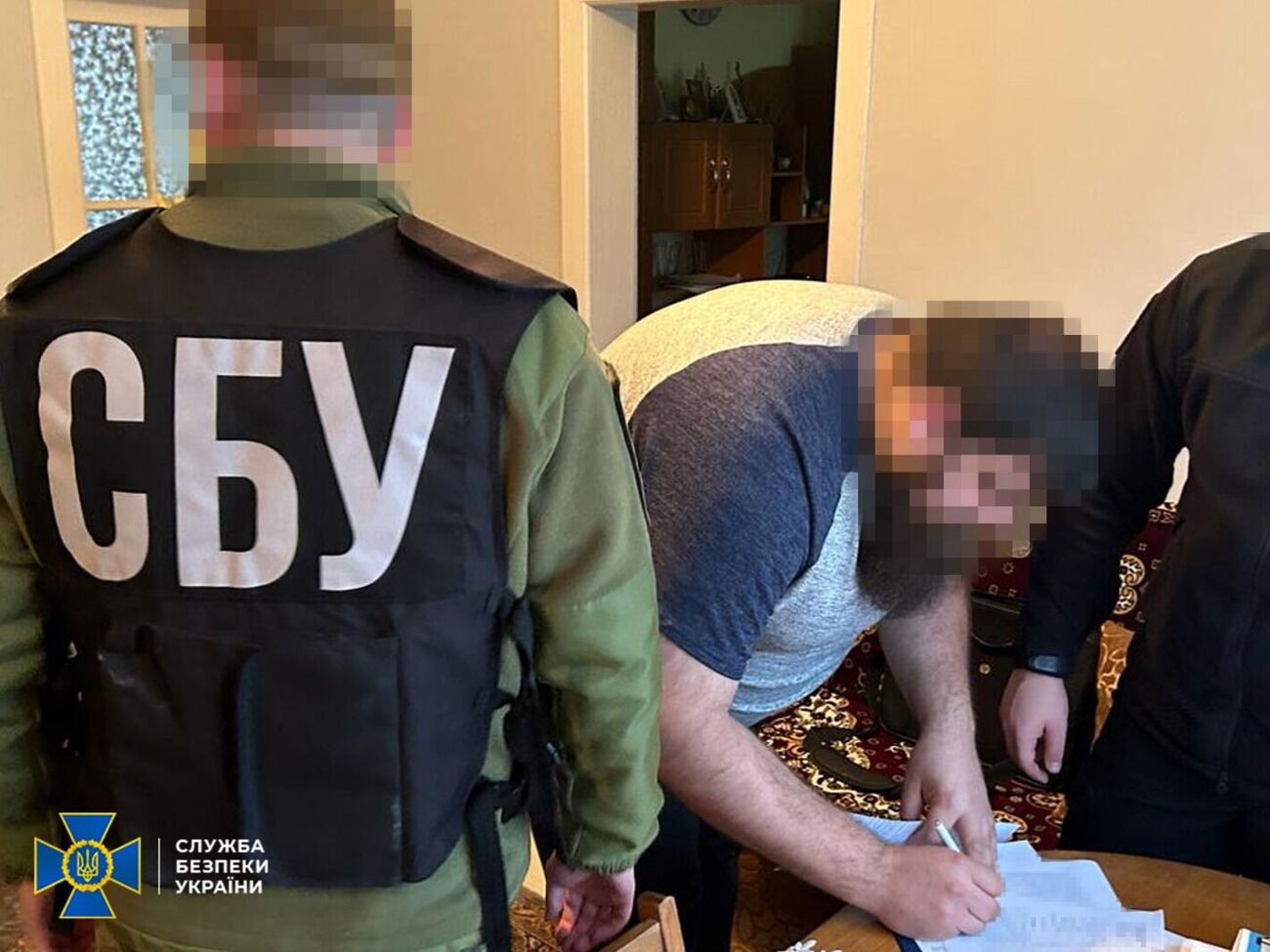 СБУ задокументувала публікації кліриків із радянською символікою і гаслами