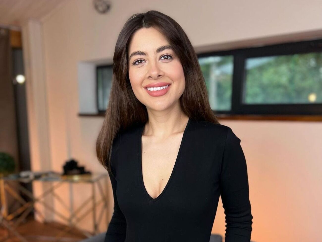 Эсхакзай призналась, что сейчас ее вес составляет около 56 кг, хотя сразу после похудения она весила 52,5 кг