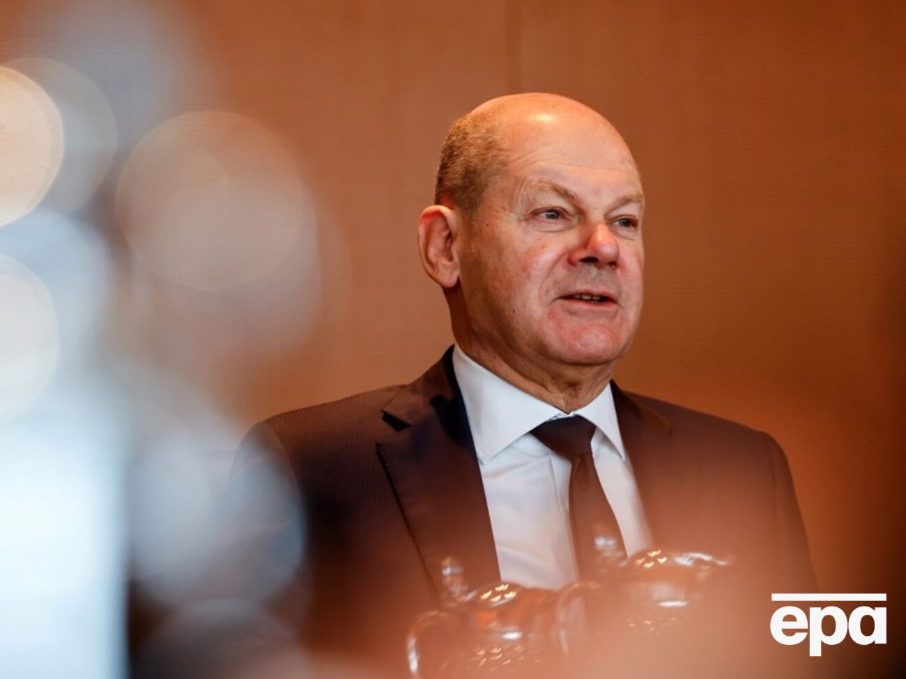 Украине нужны оружие, боеприпасы и средства ПВО, отметил Шольц