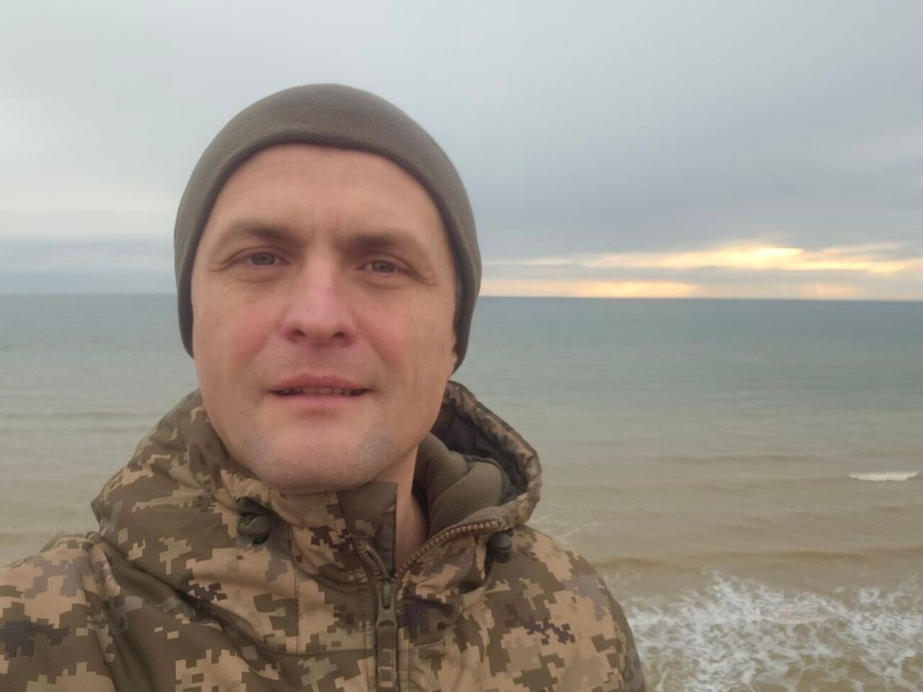 Зараз жодна бронетехніка не мусить виїжджати в зону бойових дій без прикриття зверху. А в нас на дорогезні іноземні танки не ставлять жодного захисту від БПЛА