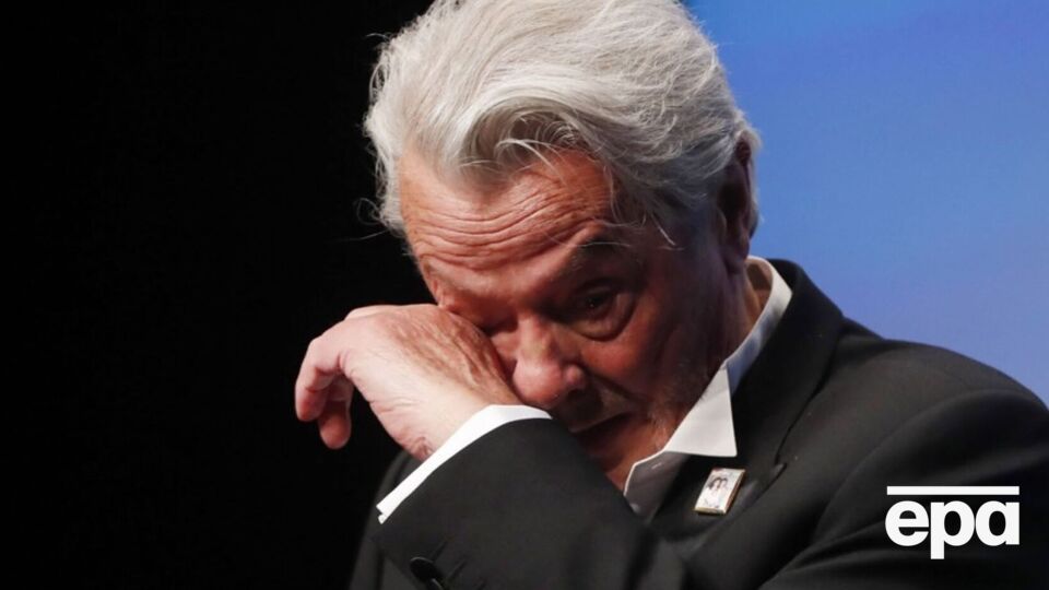 Делон народився 1935 року