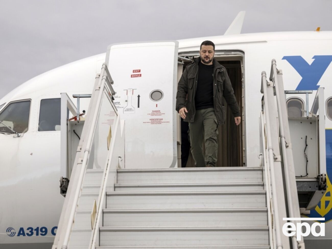 Президент прилетів до Албанії