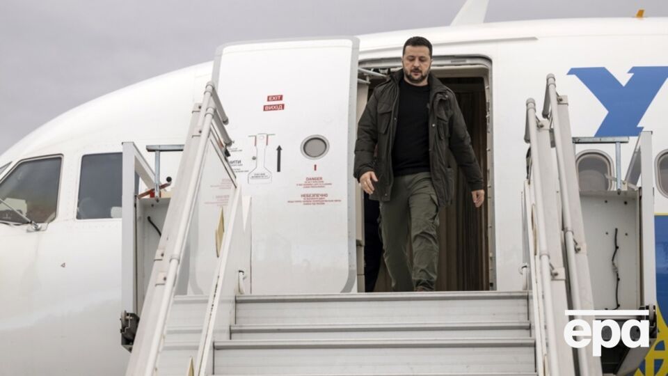 Президент прилетел в Албанию