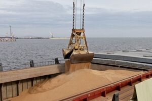 Протягом 2023 року порт окупованого Маріуполя обробив щонайменше 65 суден