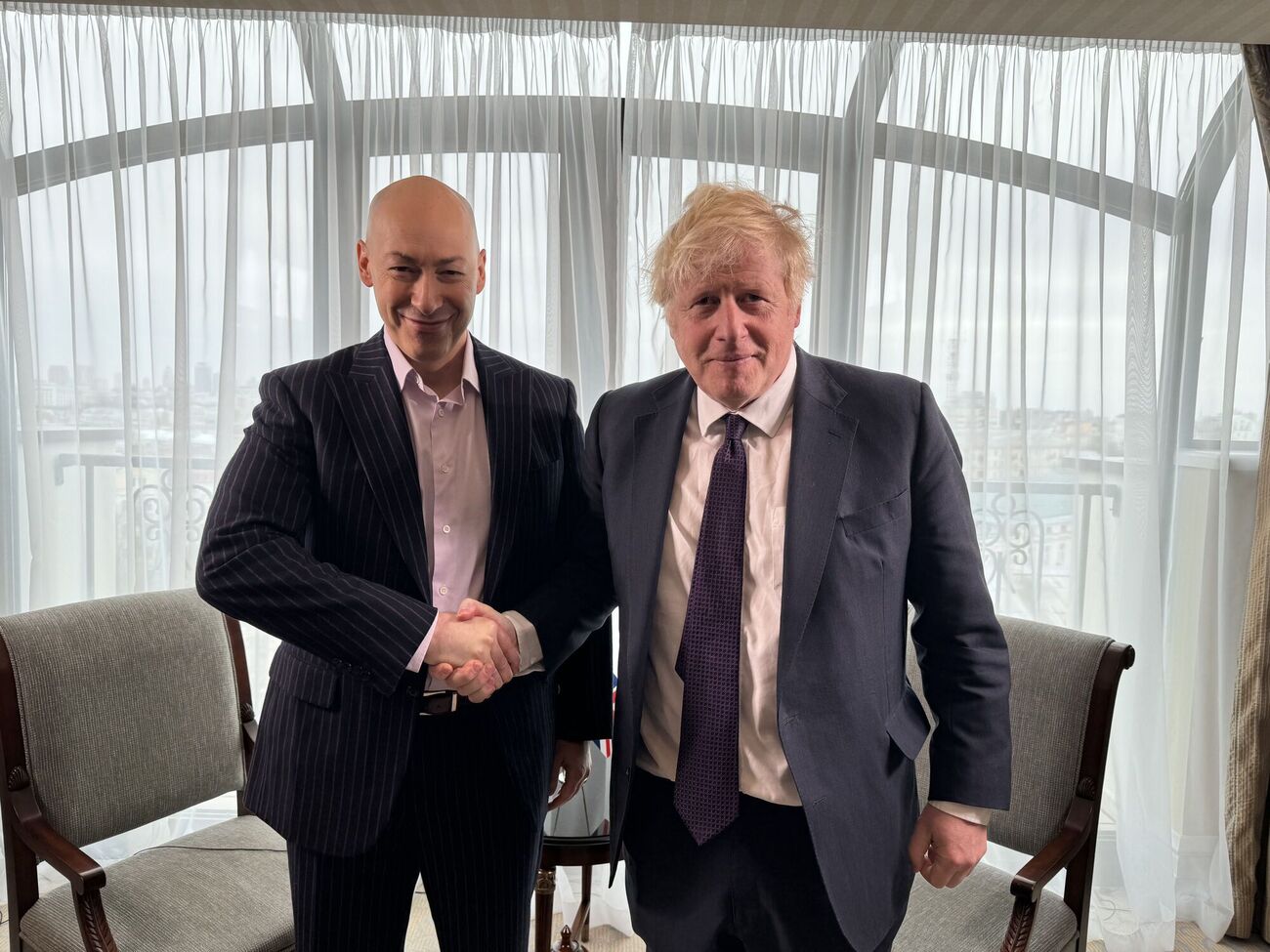 Джонсон – Гордону: Ми нізащо не допустимо приниження і знищення України. Ми просто не дамо цьому статися