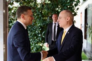 Кулеба повідомив, що під час першого візиту до Албанії зустрівся із Хасані