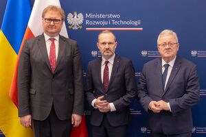 Припинити навіть на день торгівлю між Україною та Польщею – це надто болісно, зазначив Качка після переговорів з Гетманом та Сєкерським