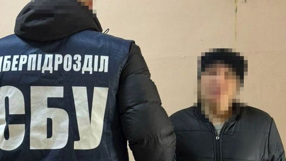 Фігурантка перебуває під вартою. Їй загрожує довічне ув'язнення