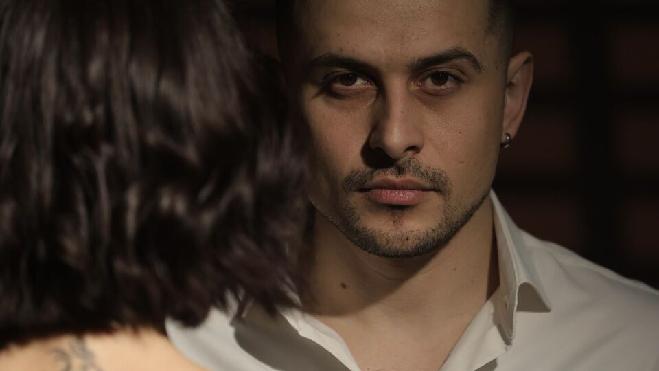 Рэпер Хас: Эта история не о моих отношениях, но определенным образом касается меня. Только очень внимательные зрители смогут понять, о ком эта история