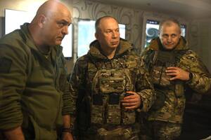 Командующий СВ ВСУ Сырский провел на позициях совещание с командирами