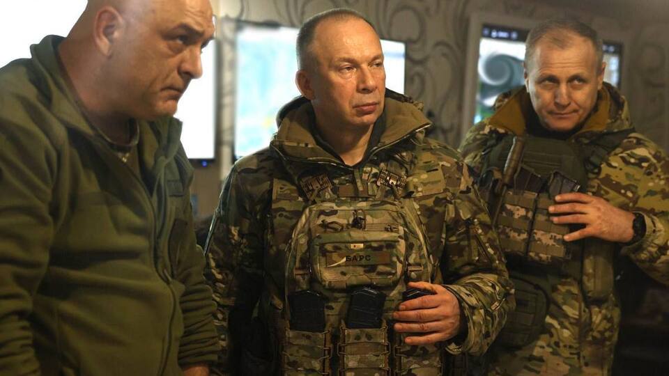 Командующий СВ ВСУ Сырский провел на позициях совещание с командирами