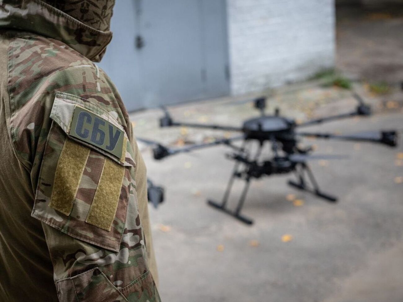 За даними джерела, два українські безпілотники уразили установку первинного перероблення нафти