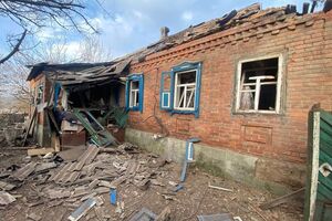 Загалом за добу росіяни 12 разів обстріляли населені пункти Донецької області