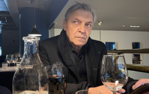 Президентом гордятся 9% россиян, "победами в СВО" – 8%, армией и оружием – 5%. Похоже, "завоенщики" в России становятся абсолютным меньшинством