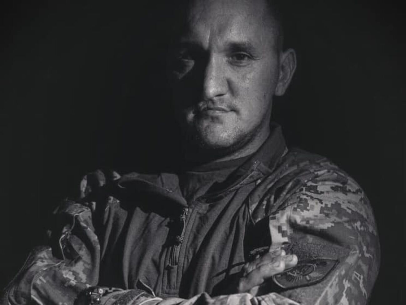 Белоконь в 2017 году в центре Одессы установил рекорд Украины по перемещению тягача с прицепом, заполненного людьми