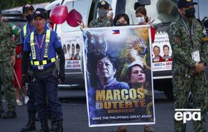 Отношения между бывшим и действующим президентами Филиппин обострились