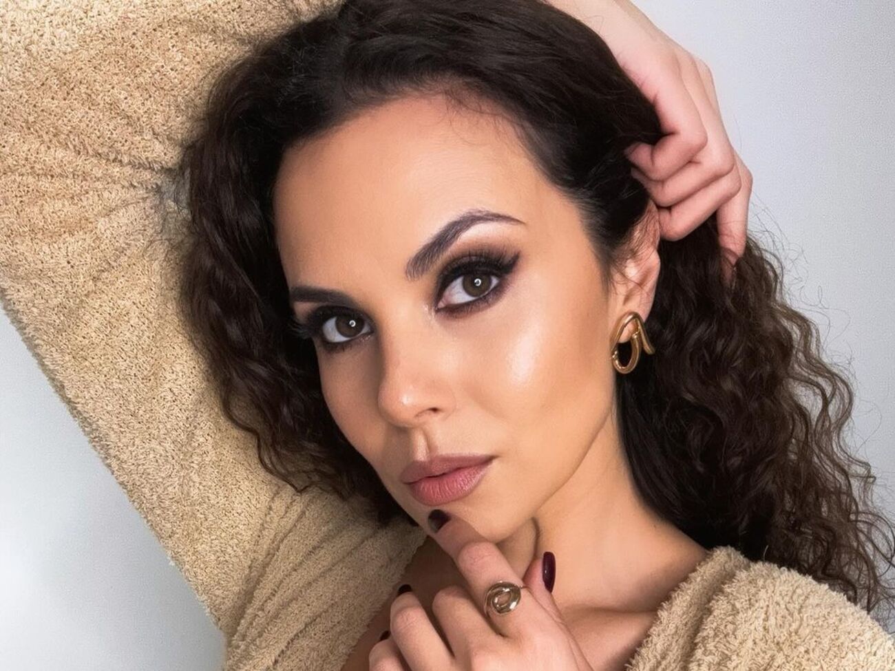 Каменских: А что вас лучше всего заряжает утром?