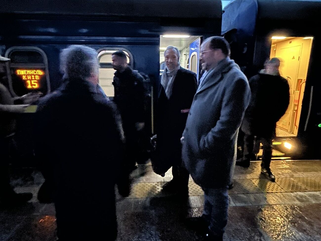 Кравінью й Кошта прибули до Києва