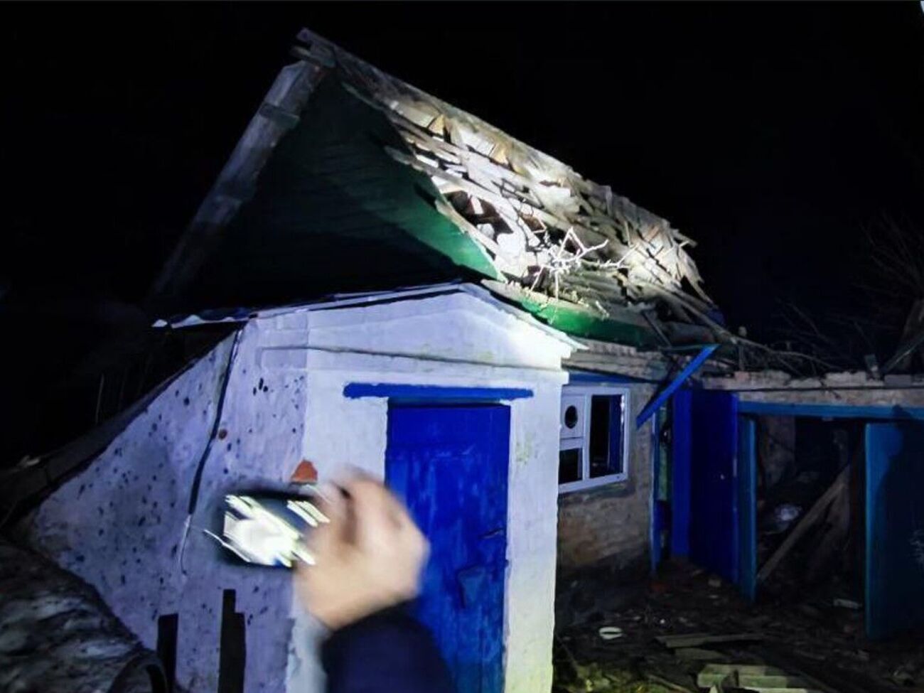 В результате российского обстрела в Ворожбе предварительно повреждены пять жилых домов, отметили в Сумской ОВА