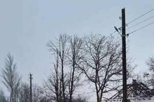 Из-за регулярных обстрелов некоторым из потребителей ДТЭК возвращал свет уже десятки раз