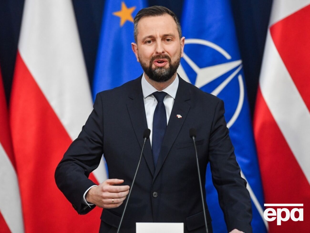 Власти Польши готовятся к разным вариантам развития событий в мире, отметил Косиняк-Камыш