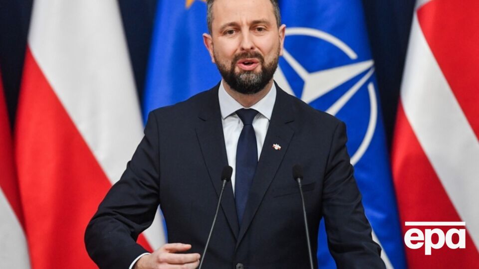 Власти Польши готовятся к разным вариантам развития событий в мире, отметил Косиняк-Камыш