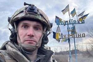 Те, кто отправил военнослужащих СБУ следить за журналистами, когда в окопах Авдеевки вынуждены сражаться пожилые ремонтники, – настоящие предатели Украины