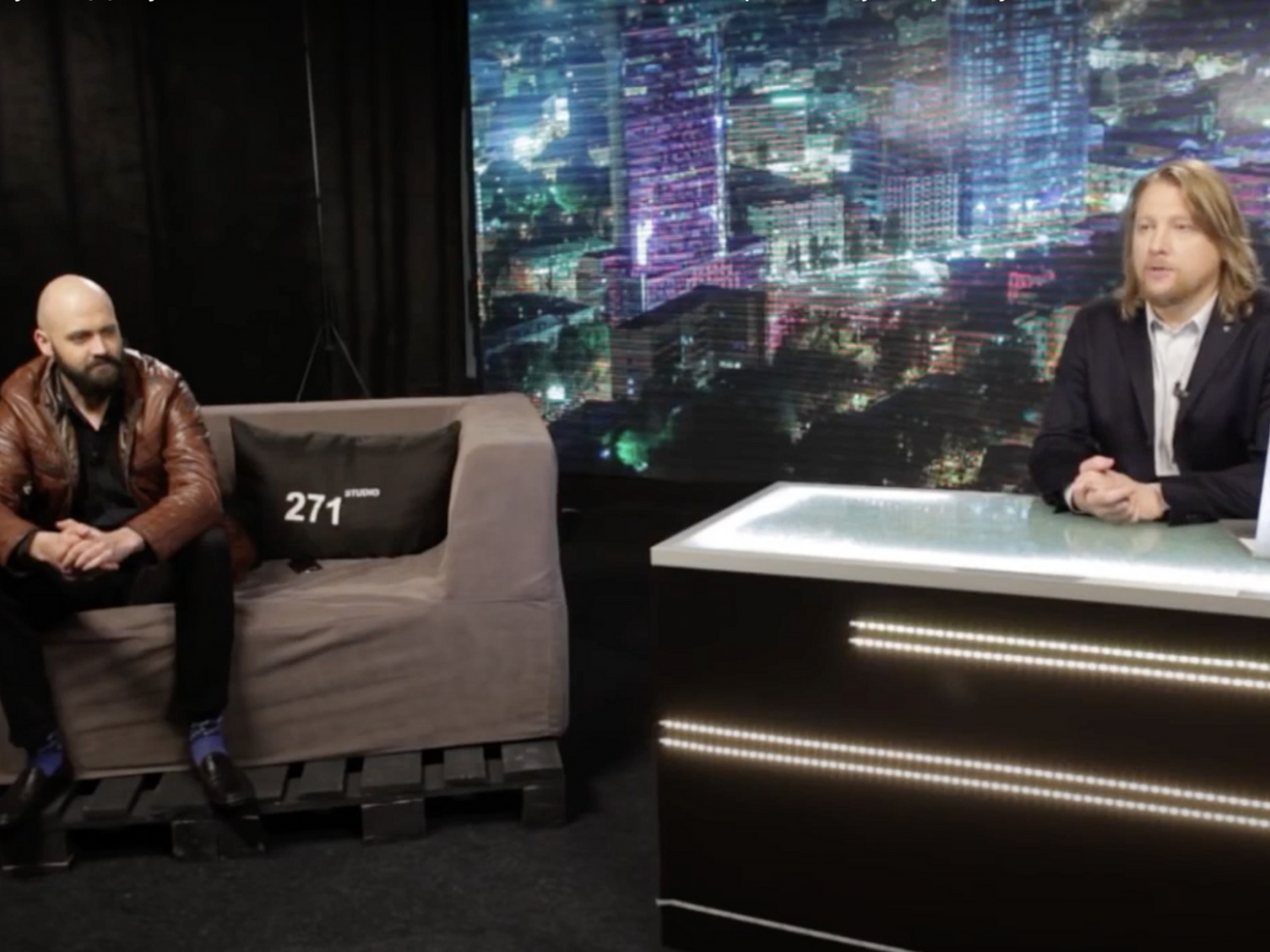 Володимир Петров: Поруч убивають охоронця, а Захарченко дає інтерв'ю. Він навіть бровою не повів