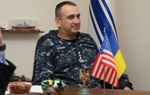 Неижпапа родился в 1975 году в Севастополе