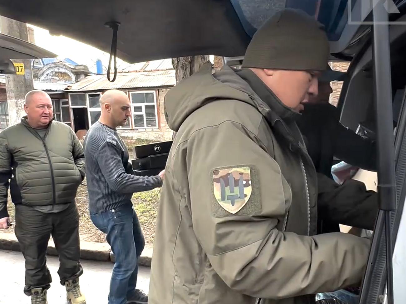 Помощь передали командиру сводного отряда групп беспилотных летательных аппаратов ОГВ "Херсон" генерал-майору Дмитрию Марченко