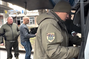 Помощь передали командиру сводного отряда групп беспилотных летательных аппаратов ОГВ "Херсон" генерал-майору Дмитрию Марченко