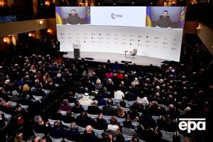 2023 року Зеленський виступав у Мюнхені за допомогою відеозв'язку