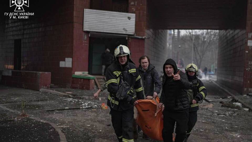 В Киеве уже 11 пострадавших в результате ракетного удара РФ