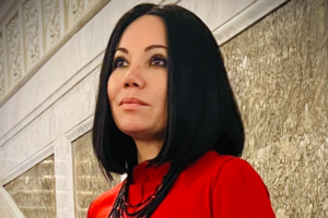 Хотіла б, щоб перед інтерв'ю з Путіним Такер Карлсон побачив фото ранкового Києва й запитав: скільки ще має померти, щоб задовольнити імперські амбіції людоїда?