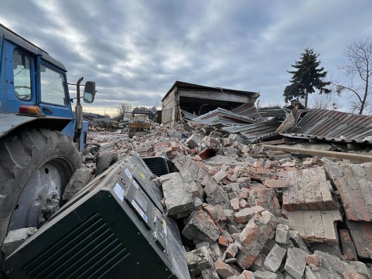 Лысак показал результаты удара по коммунальному предприятию в Новомосковске