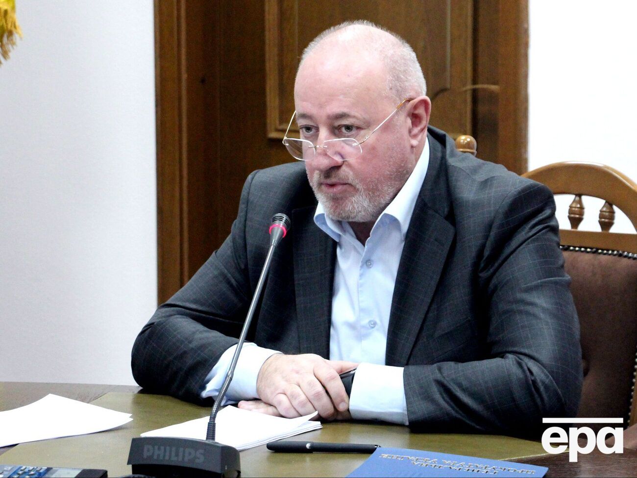 Печально, что у заказчиков преследования команды Бигуса не нашлось аналитика или политтехнолога, который бы сказал: "Эй, ребята, это самострел. Даже не в ногу, а в голову!"