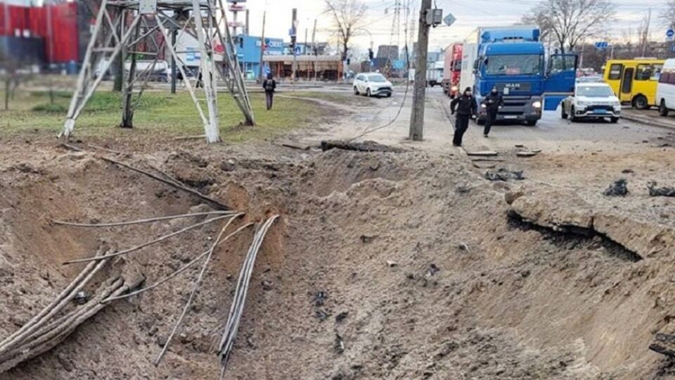 По версии СМИ, "Циркон" взорвалась возле ЛЭП