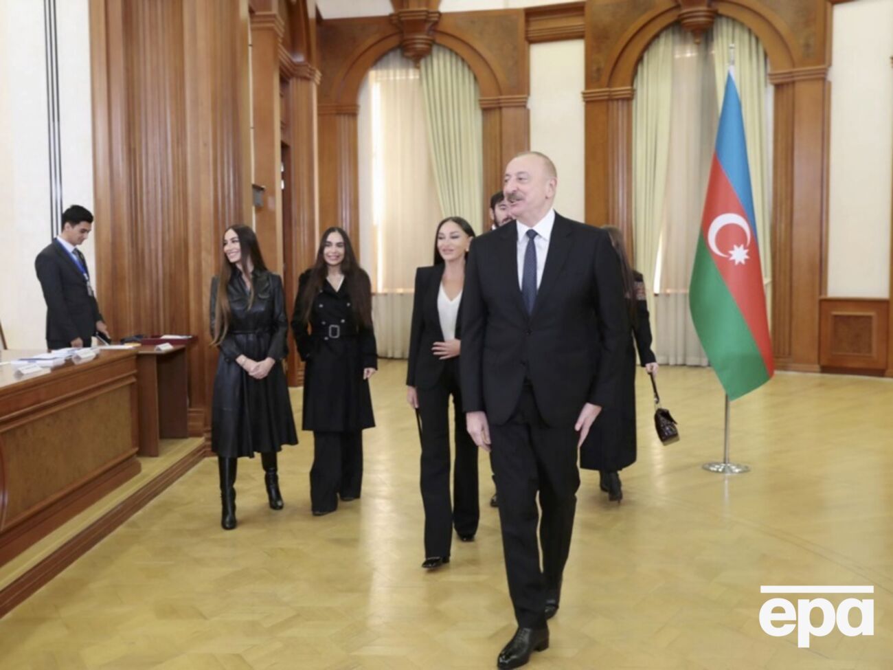 Алієв перемогає на п'ятих виборах президента